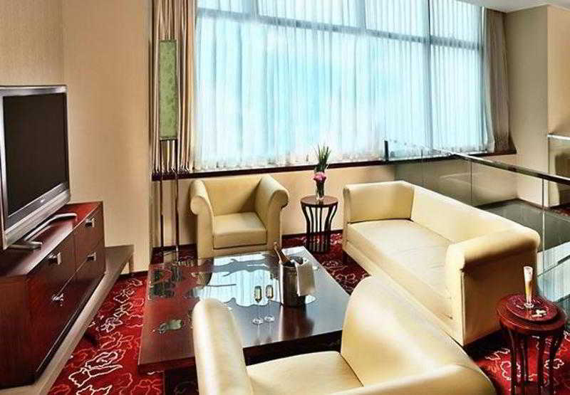 Renaissance Shanghai Zhongshan Park Hotel Habitación foto